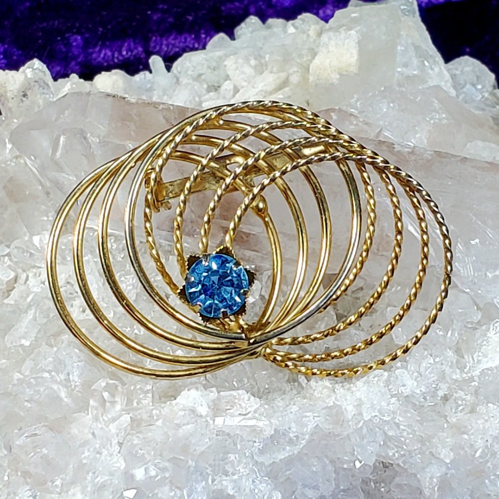 VINTAGE Faux Blue Topaz Gold Tone Circles Brooch/Pin